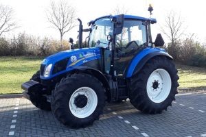 New Holland T595